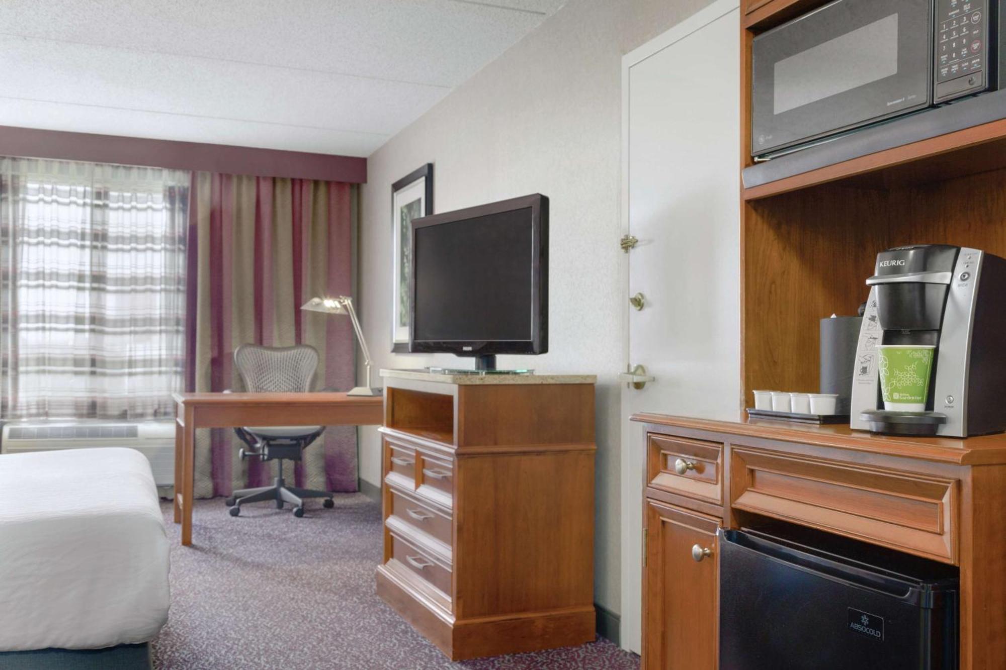 Hilton Garden Inn Springfield, Ma Exteriör bild